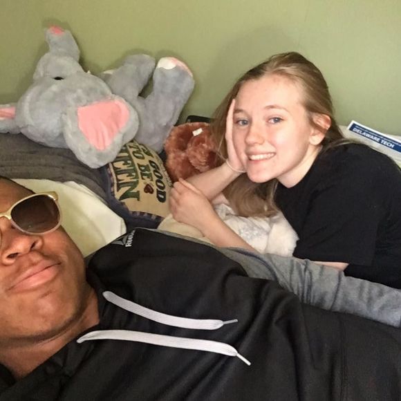 Meet your Posher, Dielle - Picture 1 of 1